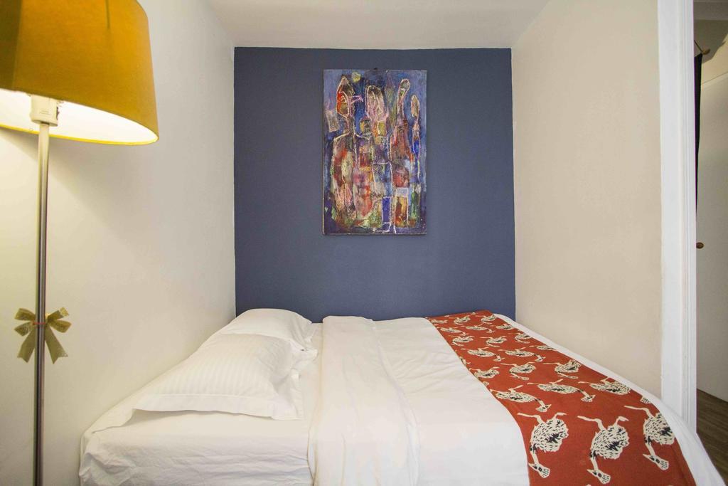 Hotel Des Arts Montmartre Paris Room photo